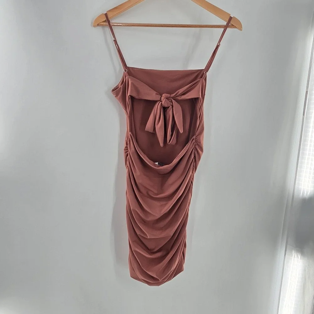 Tiger mist Dress Womens Medium dusty Rose Ruched Cut Out Adjustable - Picture 2 of 7